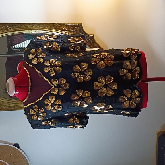 Laurence Kazar Tops - Lawrence Kozar NY Vintage Black and Gold Floral Sequin Top